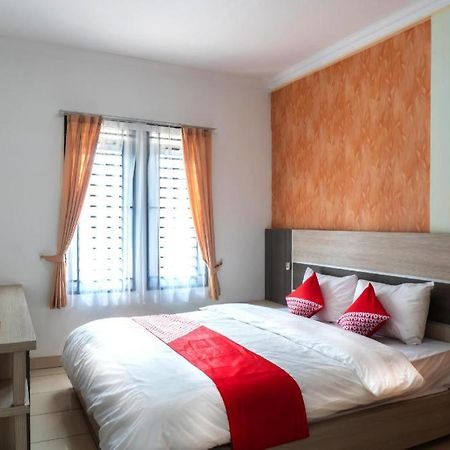 בנדונג Super Oyo 617 Sukaraja Residence Syariah מראה חיצוני תמונה